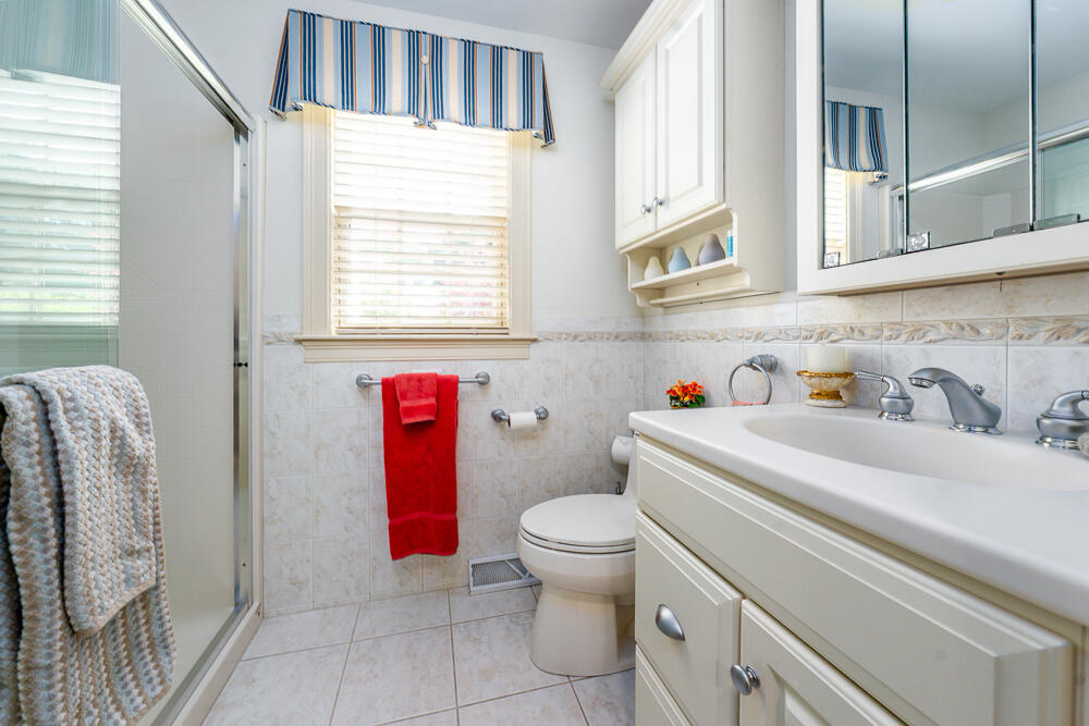 5 Pine Street Sandwich, MA 02563 - Photo 43 of 74 1stflbrbath