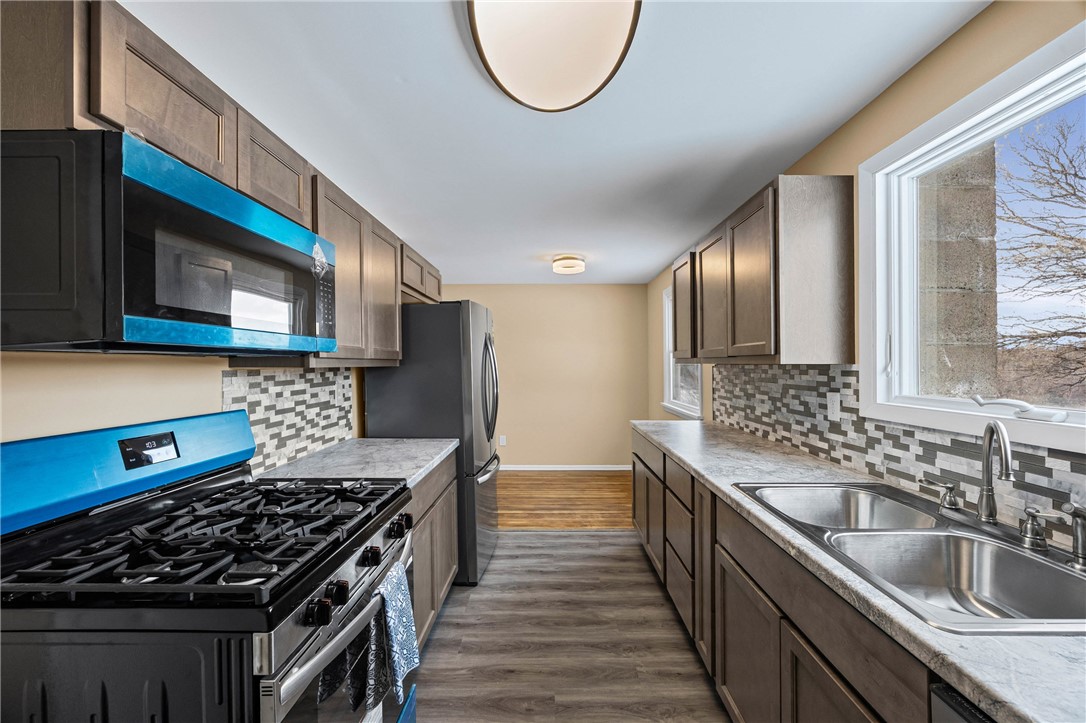 4305 Cream Ridge Road Walworth, NY 14502 - Photo 12 of 33