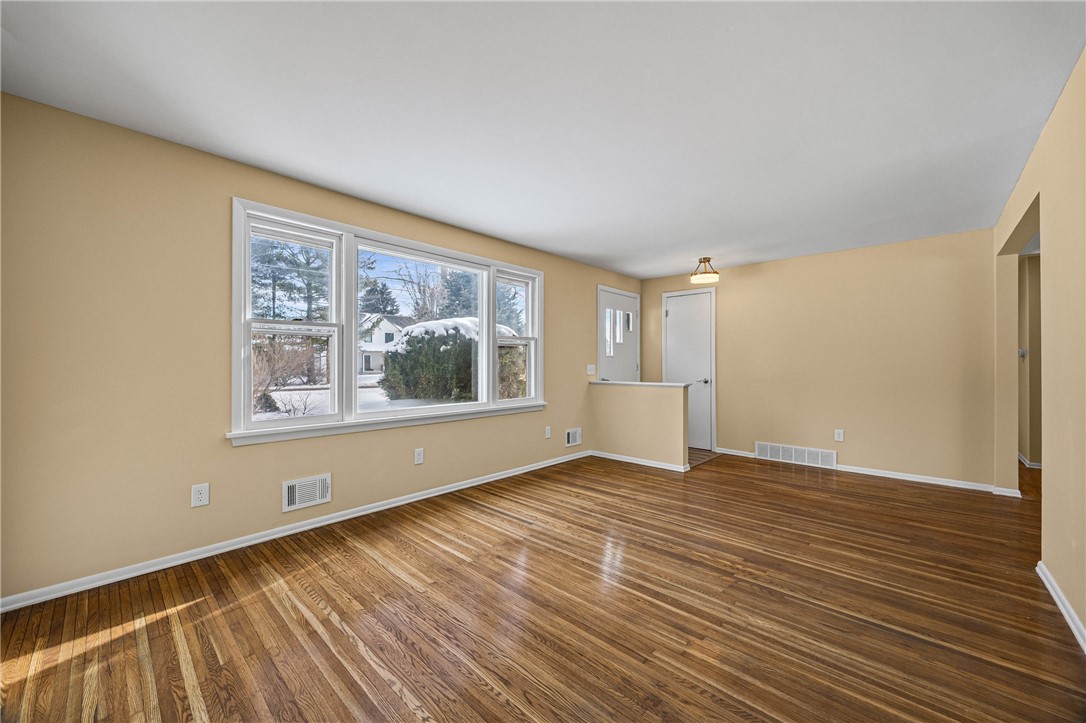 4305 Cream Ridge Road Walworth, NY 14502 - Photo 5 of 33