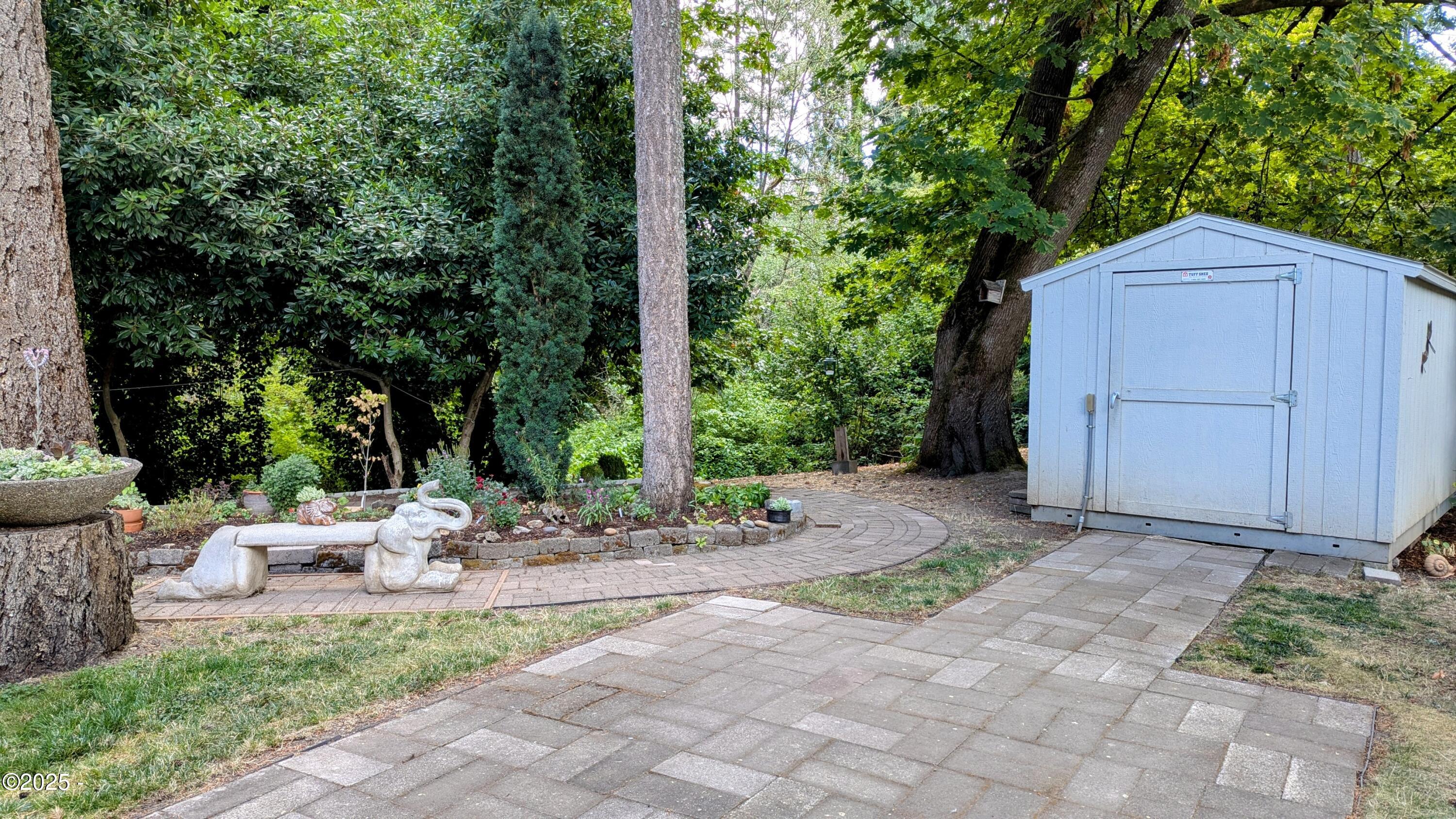 33125 White Oak Road Corvallis, OR 97333 - Photo 36 of 37 Yard