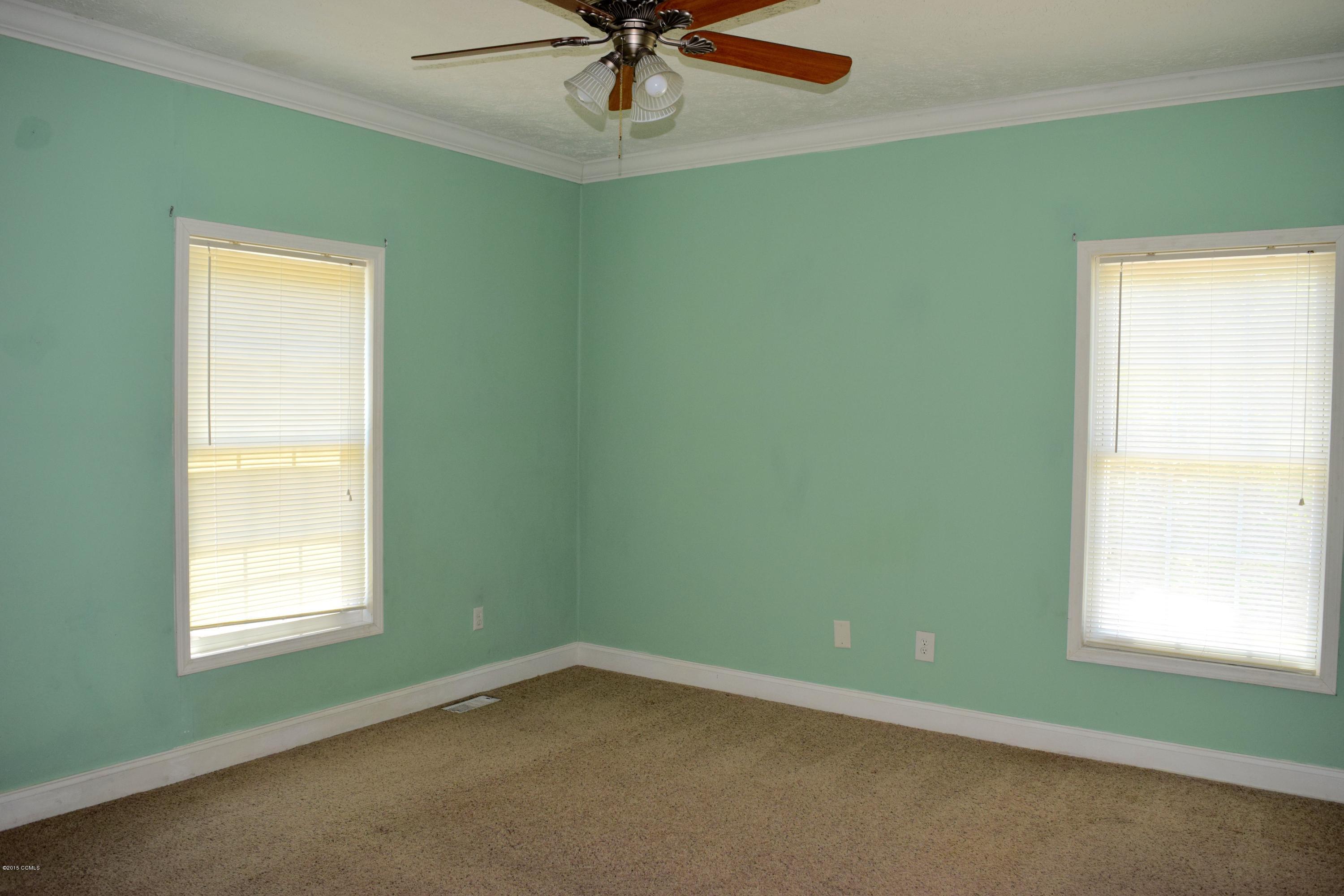 189 Cagle Road Newport, NC 28570 - Photo 6 of 14 Bedroom 1