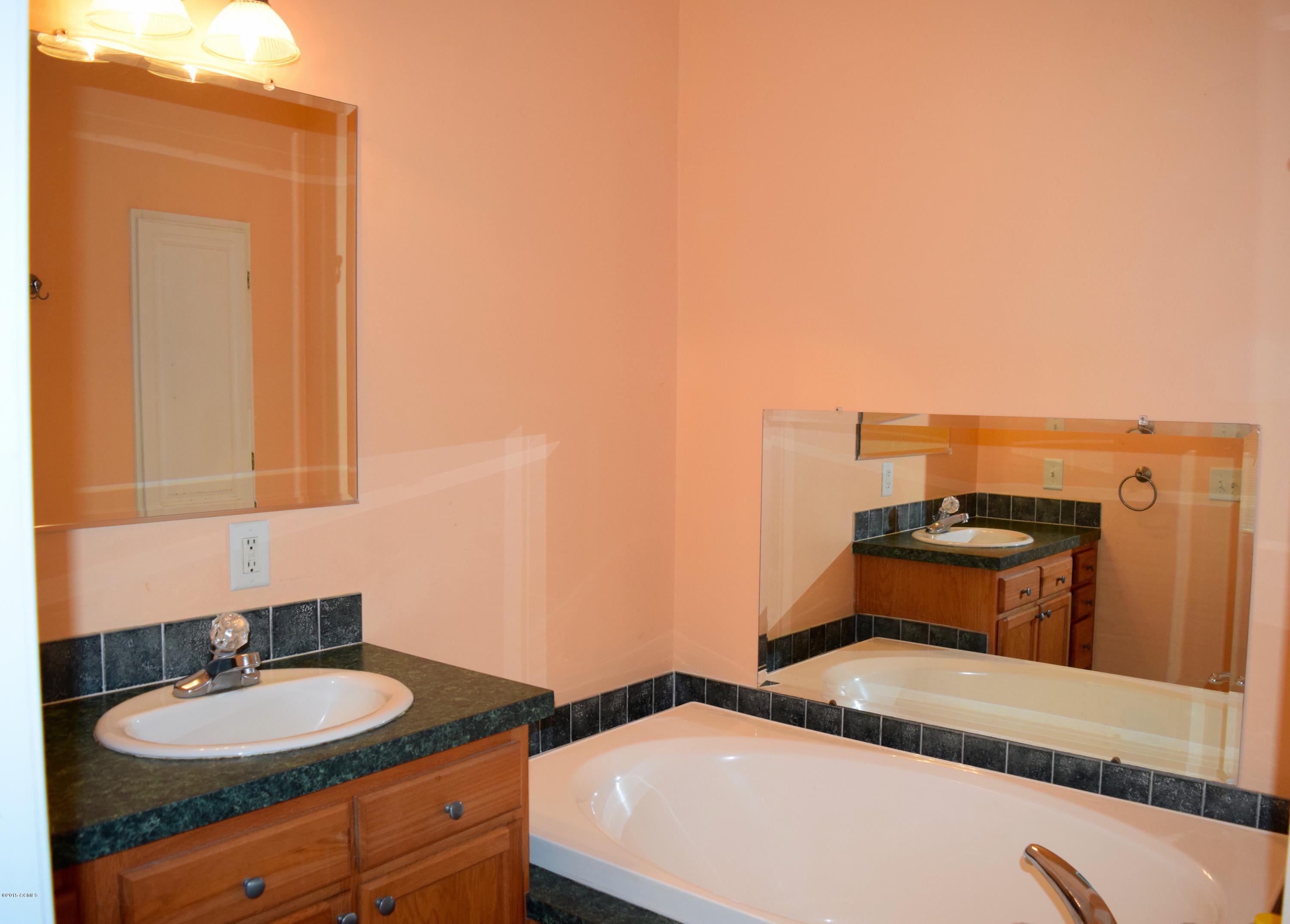 189 Cagle Road Newport, NC 28570 - Photo 7 of 14 FULL BATH ONE 113