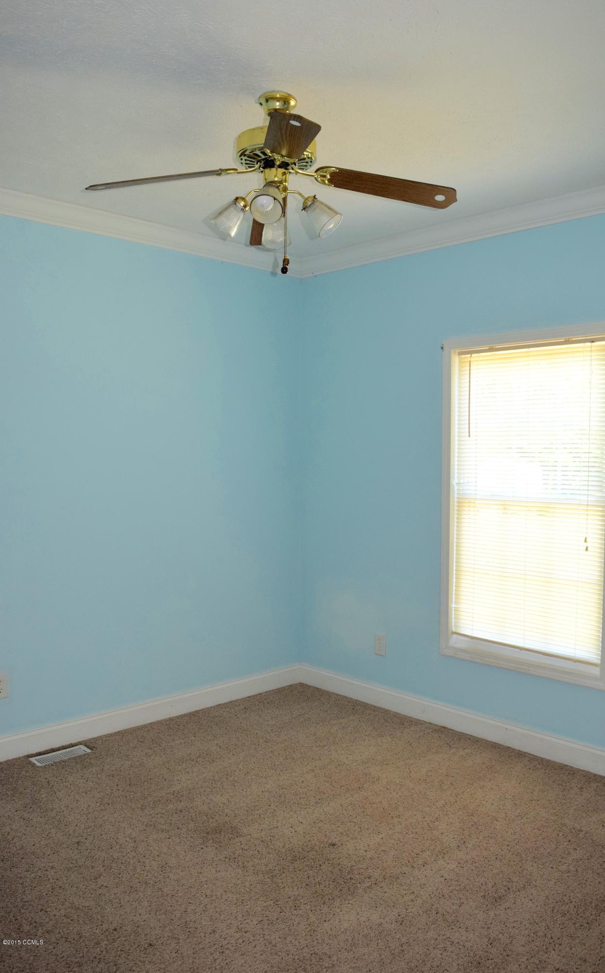 189 Cagle Road Newport, NC 28570 - Photo 9 of 14 Bedroom 3