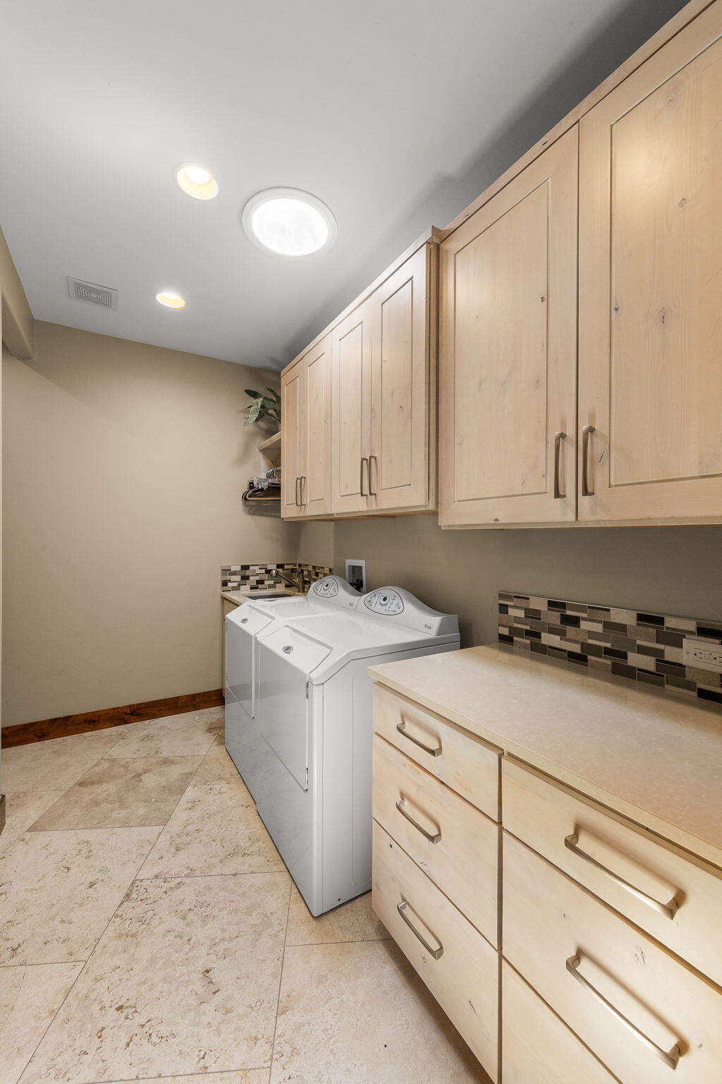 2410 Entrada Trail, Unit 3 St. George, UT 84770 - Photo 52 of 53 Laundry Room