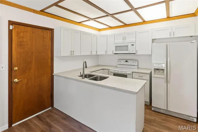 $365,000 | 69 Country Club Acres, Belleville, IL 62223