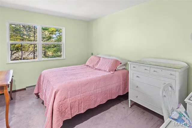 $365,000 | 69 Country Club Acres, Belleville, IL 62223