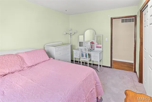 $365,000 | 69 Country Club Acres, Belleville, IL 62223