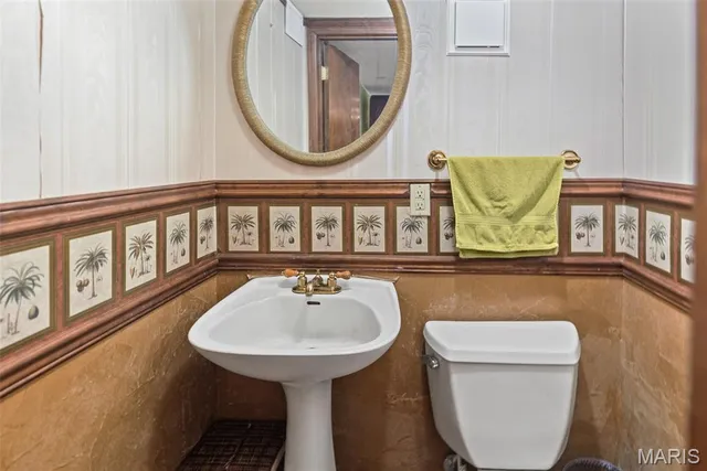 $365,000 | 69 Country Club Acres, Belleville, IL 62223