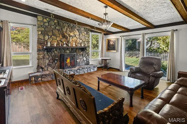 $365,000 | 69 Country Club Acres, Belleville, IL 62223