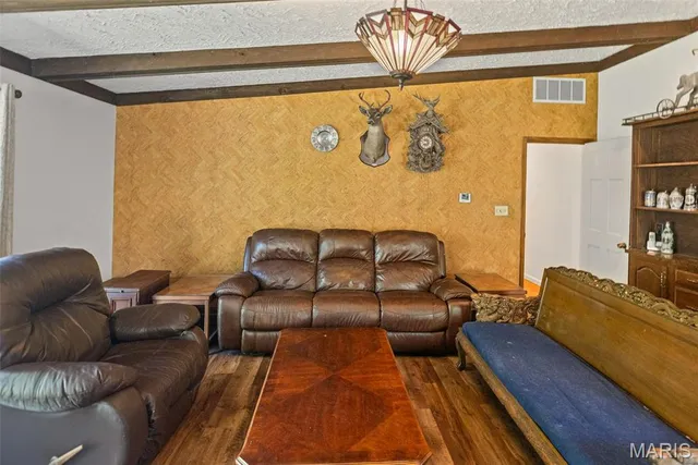 $365,000 | 69 Country Club Acres, Belleville, IL 62223