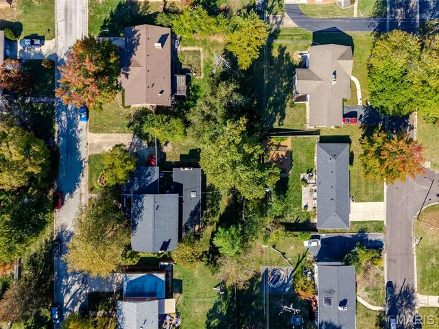 $365,000 | 69 Country Club Acres, Belleville, IL 62223