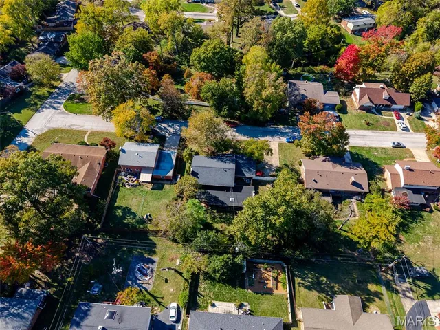 $365,000 | 69 Country Club Acres, Belleville, IL 62223