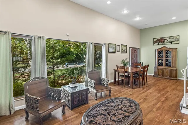 $365,000 | 69 Country Club Acres, Belleville, IL 62223