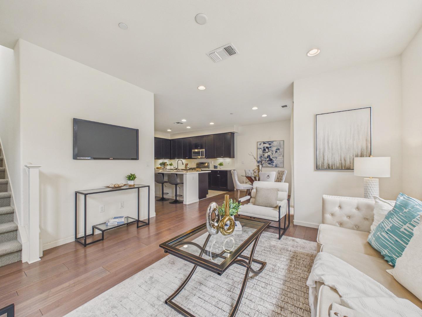 1575 Bleecker Street Milpitas, CA 95035 - Photo 4 of 28