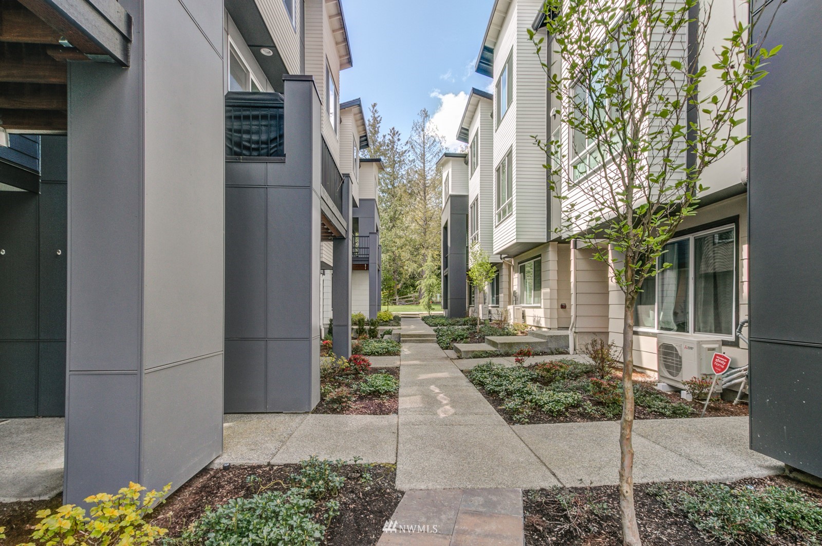 509 237th Place Southeast, Unit E Bothell, WA 98021 - Photo 5 of 35