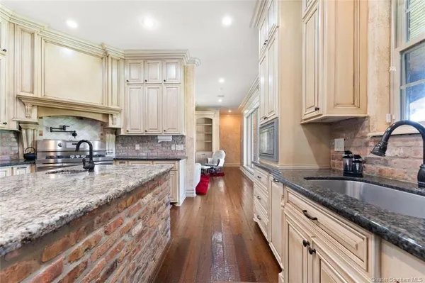 $674,000 | 2215 Longue Vue Drive, Lake Charles, LA 70605