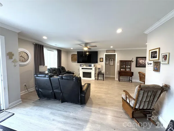 $355,000 | 6724 State Rd S-29-555, Kershaw, SC 29067