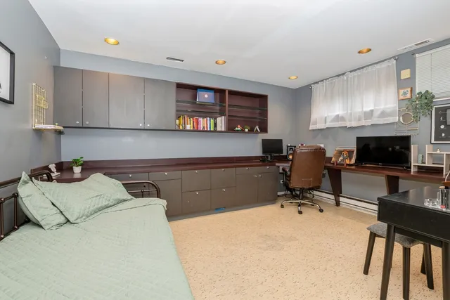 $540,000 | 5400 South Hyde Park Boulevard, Unit 2C, Chicago, IL 60615