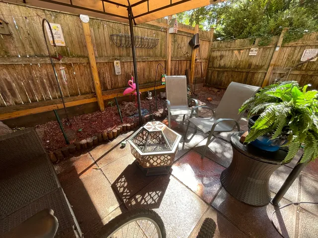 $540,000 | 5400 South Hyde Park Boulevard, Unit 2C, Chicago, IL 60615