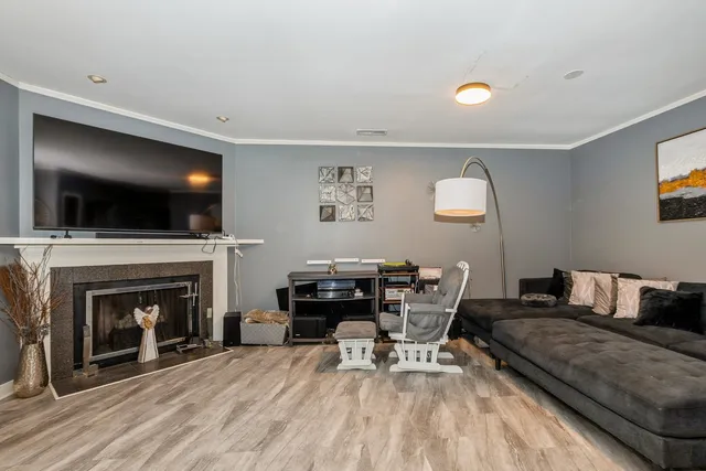 $540,000 | 5400 South Hyde Park Boulevard, Unit 2C, Chicago, IL 60615