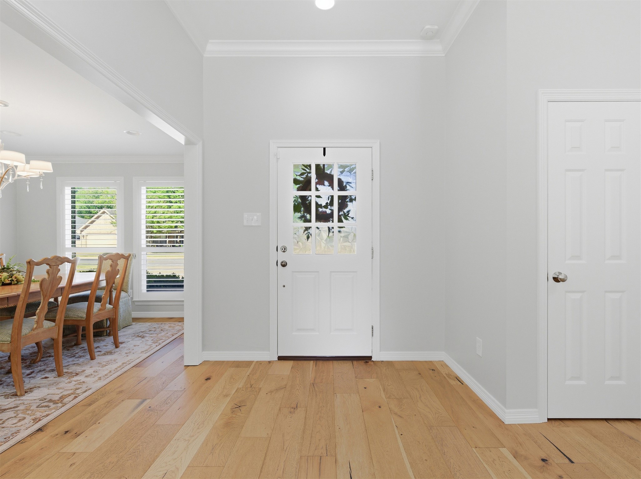2810 Brandy Lane Georgetown, TX 78628 - Photo 5 of 38 a view of a livingroom with furniture and window