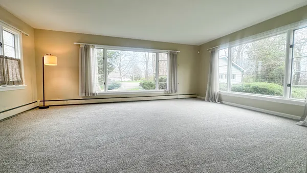 $289,900 | 1848 North Sheridan Road, Waukegan, IL 60087