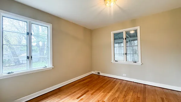 $289,900 | 1848 North Sheridan Road, Waukegan, IL 60087