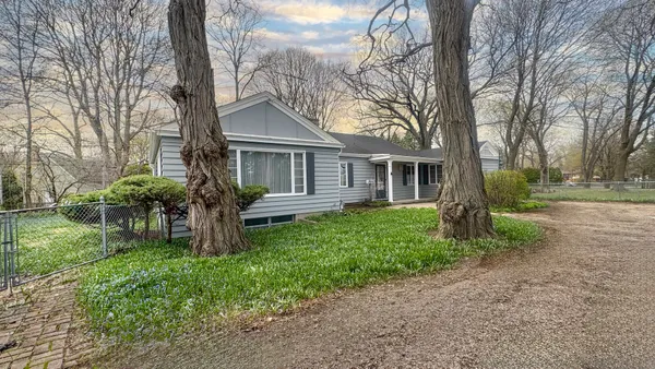 $289,900 | 1848 North Sheridan Road, Waukegan, IL 60087