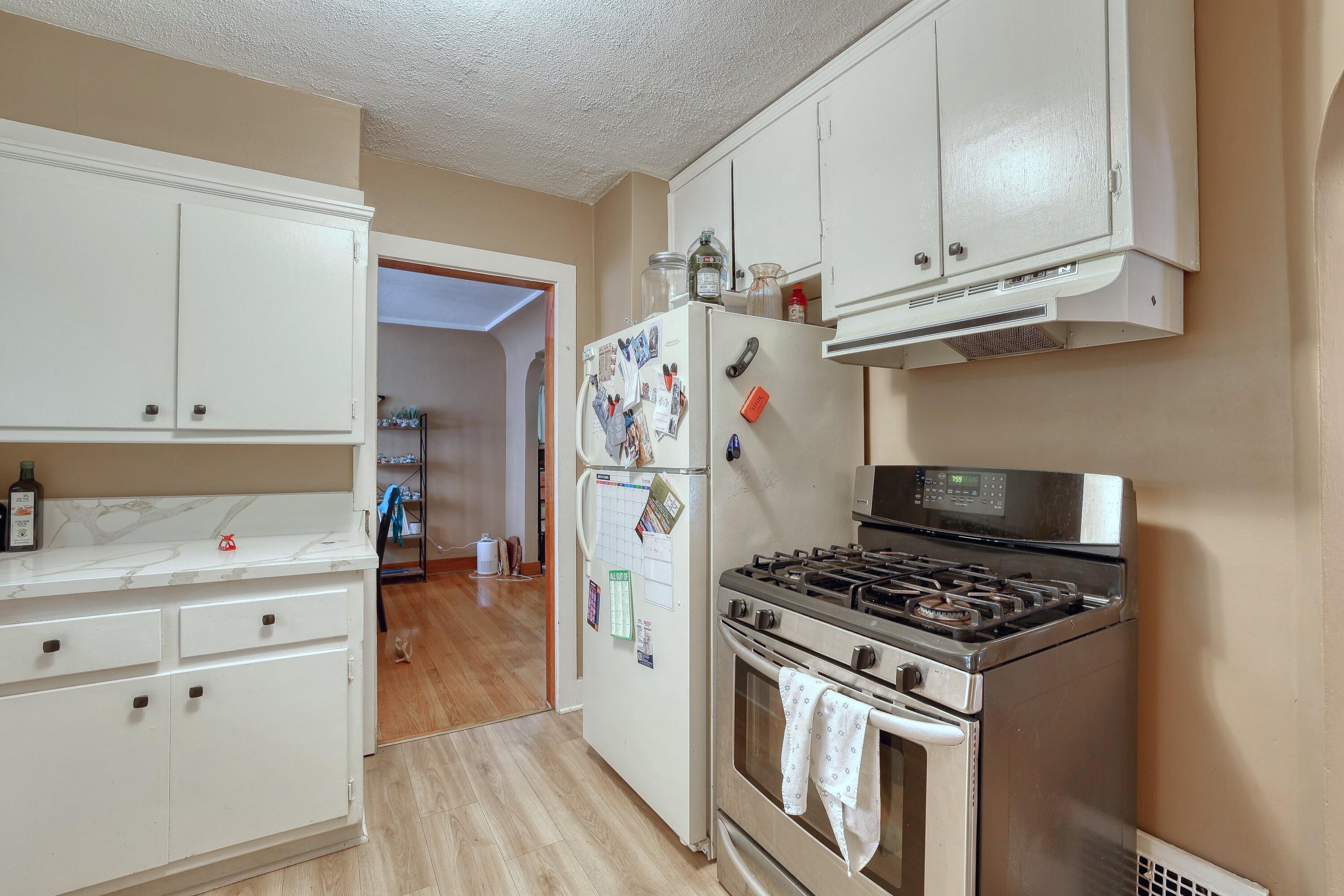 206 North 68th Street Milwaukee, WI 53213 - Photo 9 of 25 Kitchen U1