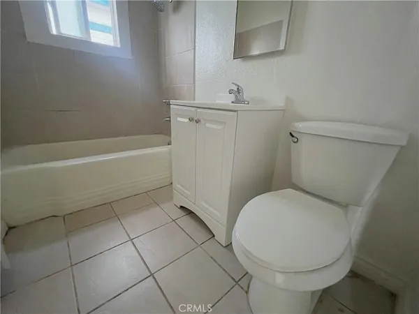 $1,495 | 3855 Locust Street, Riverside, CA 92501