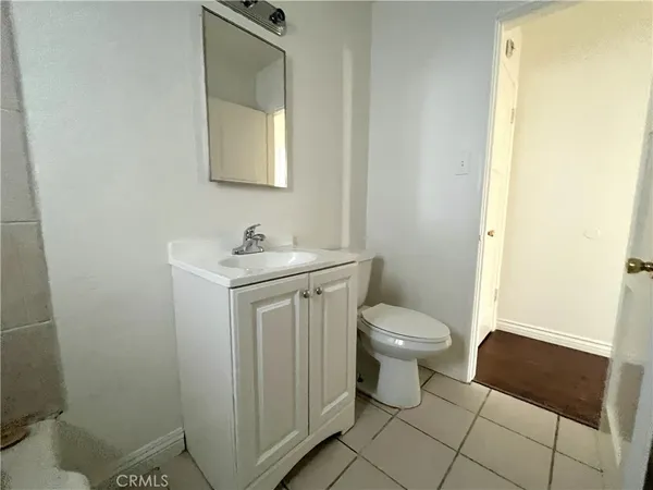 $1,495 | 3855 Locust Street, Riverside, CA 92501