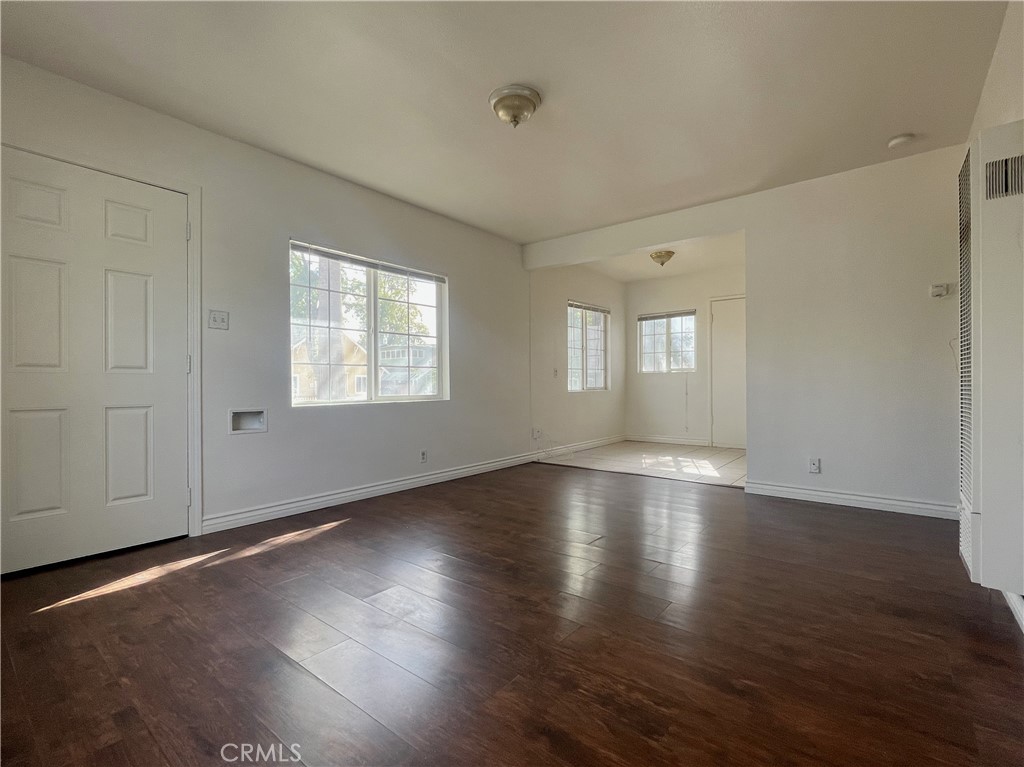 3855 Locust Street Riverside, CA 92501 - Photo 3 of 18