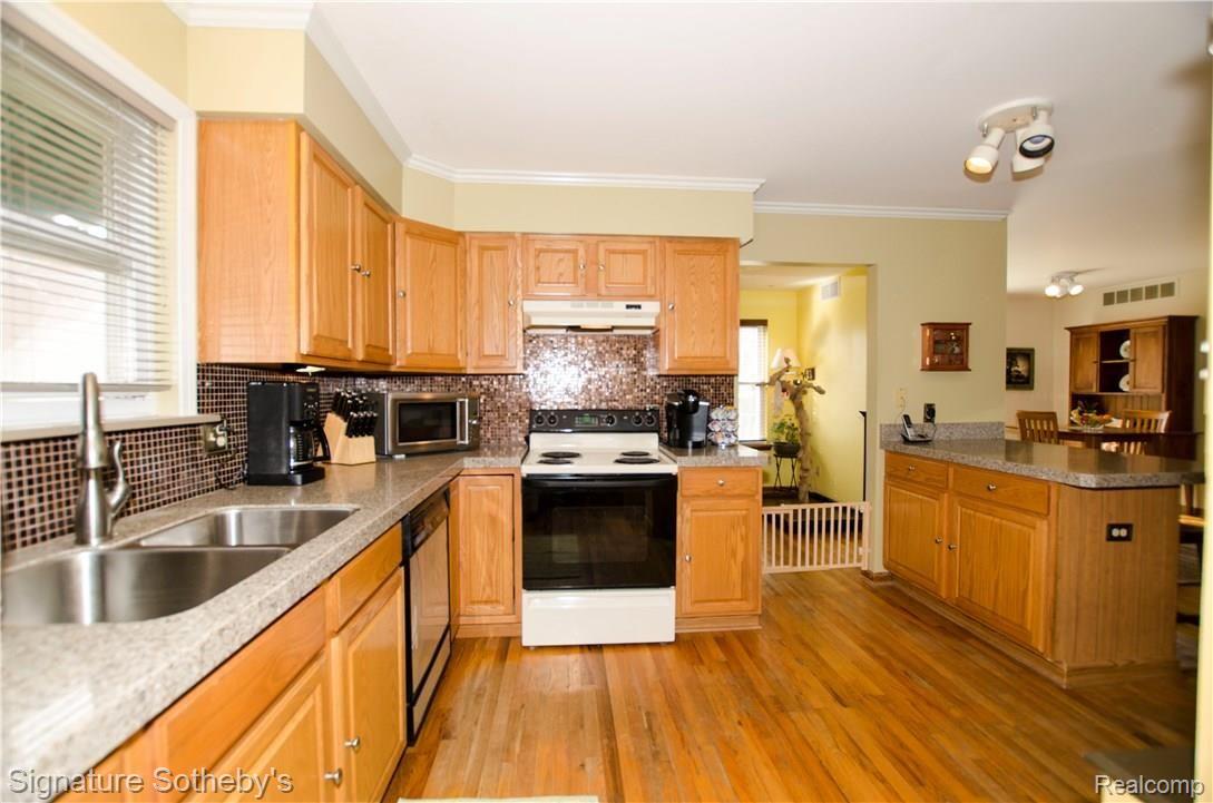 2333 Crooks Road Royal Oak, MI 48073 - Photo 13 of 51 kitchen2.JPG