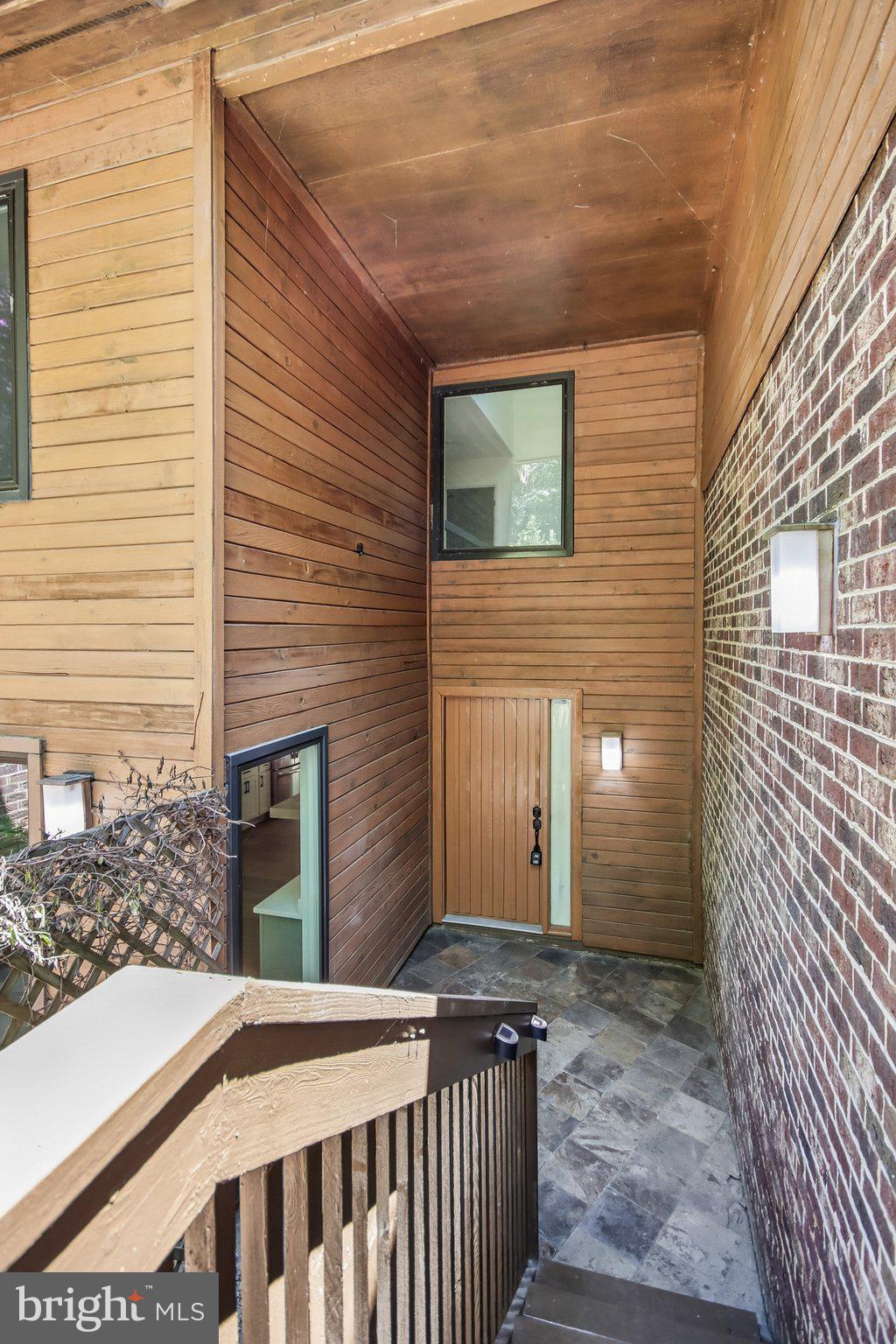 2121 Cabots Point Lane Reston, VA 20191 - Photo 2 of 20