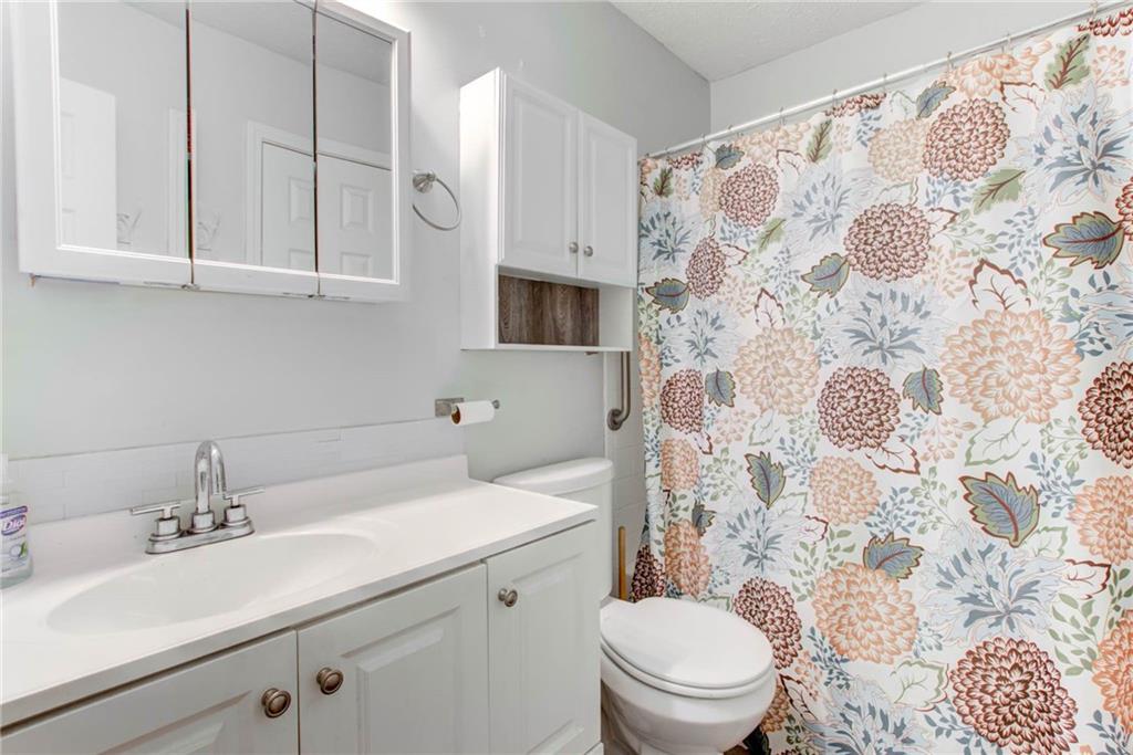 3133 Valley Farms Road Indianapolis, IN 46214 - Photo 12 of 25 Gallery Image 12