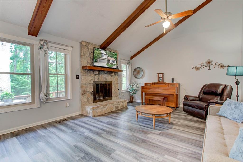 3133 Valley Farms Road Indianapolis, IN 46214 - Photo 3 of 25 Gallery Image 3