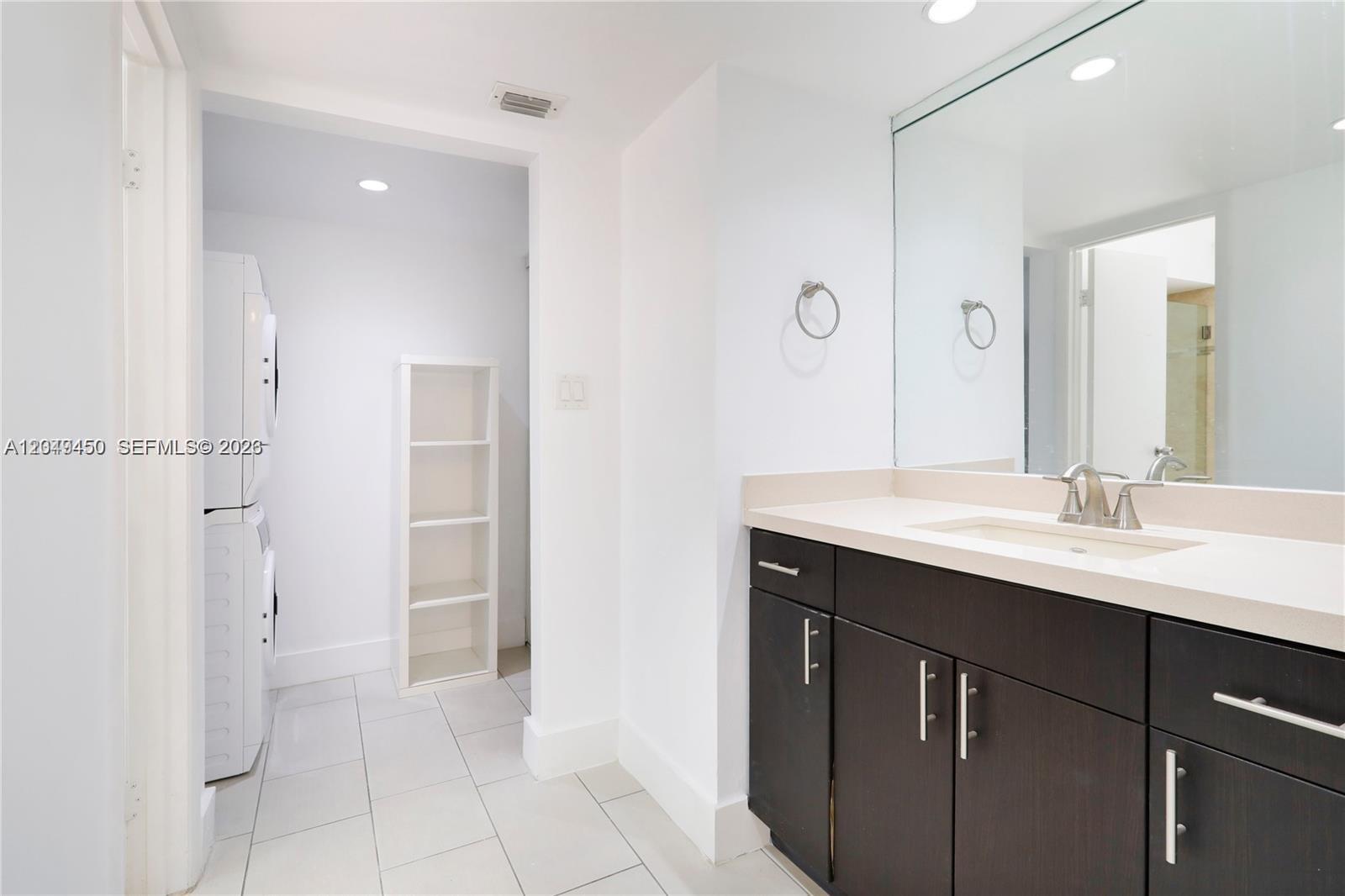 8124 Southwest 87th Terrace Miami, FL 33143 - Photo 5 of 44