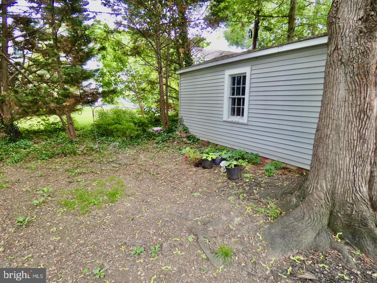 206 N Road Wilmington, DE 19809 - Photo 69 of 75 Side of Garage & Backyard
