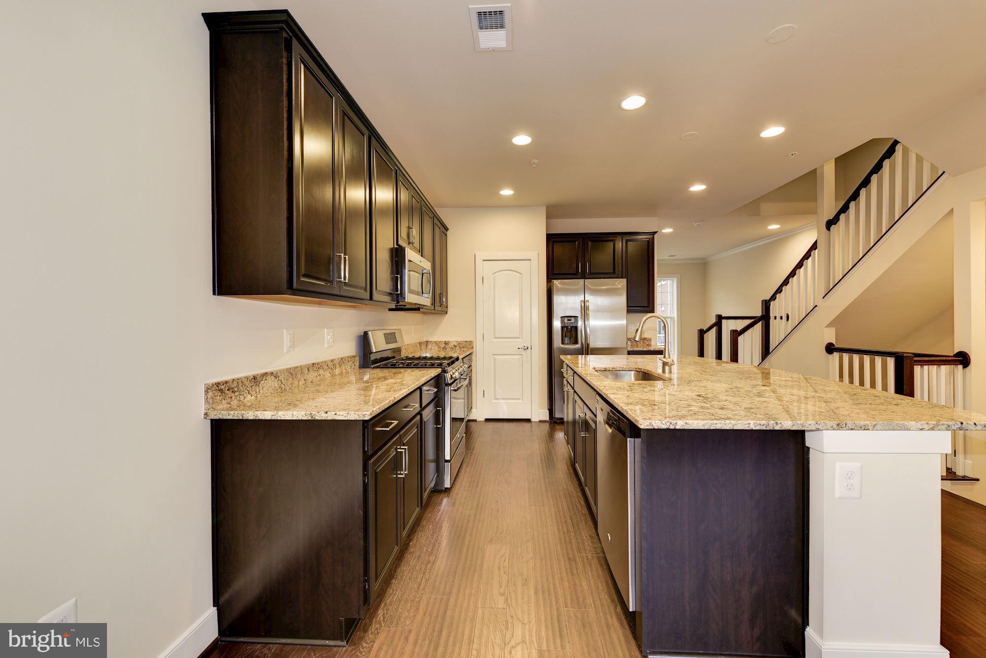 112 Kepler Drive Gaithersburg, MD 20878 - Photo 13 of 45