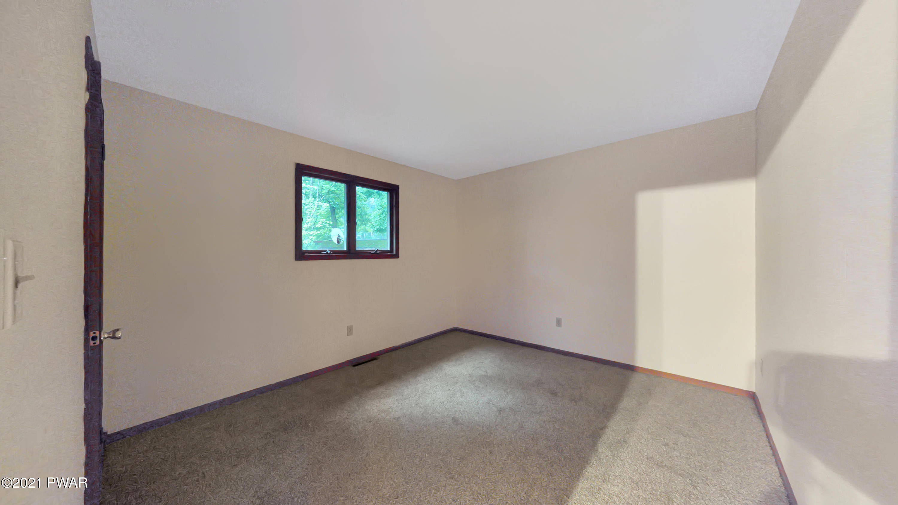 4449 Pine Ridge Drive West Bushkill, PA 18324 - Photo 17 of 50