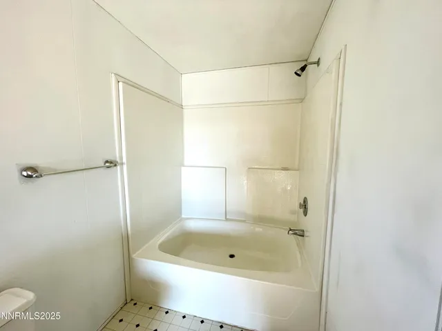 $270,000 | 6055 Amos Drive, Winnemucca, NV 89445