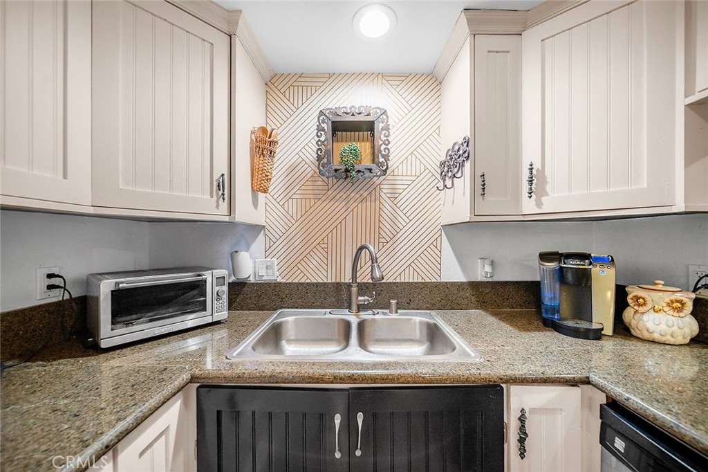 1100 Walnut Avenue, Unit 4 Long Beach, CA 90813 - Photo 14 of 31