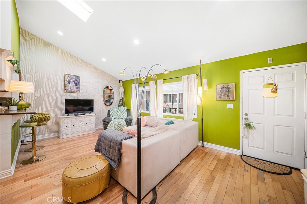 1100 Walnut Avenue, Unit 4 Long Beach, CA 90813 - Photo 4 of 31