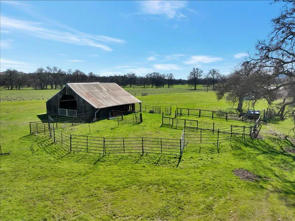 $875,000 | 480 County Road 306, Elk Creek, CA 95939