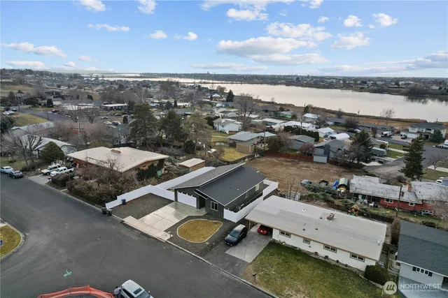 $379,000 | 1122 Ashley Way, Moses Lake, WA 98837