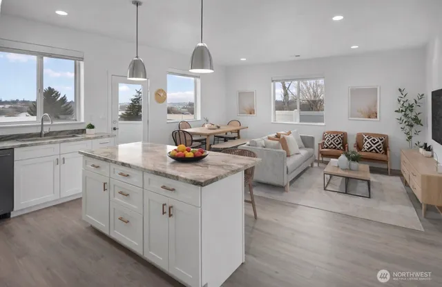 $379,000 | 1122 Ashley Way, Moses Lake, WA 98837