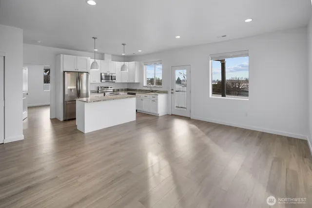 $379,000 | 1122 Ashley Way, Moses Lake, WA 98837