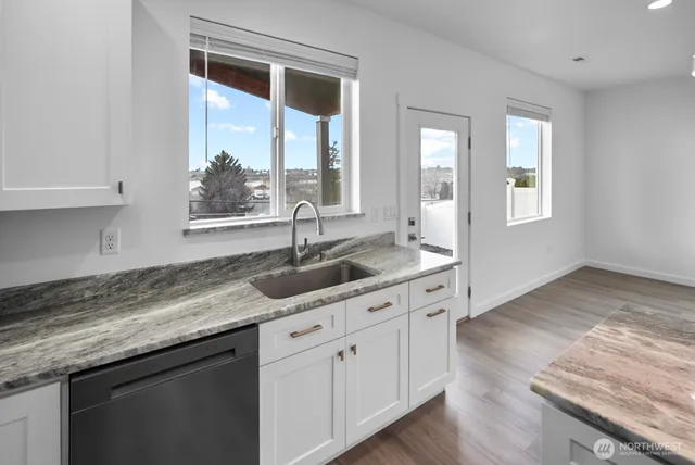 $379,000 | 1122 Ashley Way, Moses Lake, WA 98837