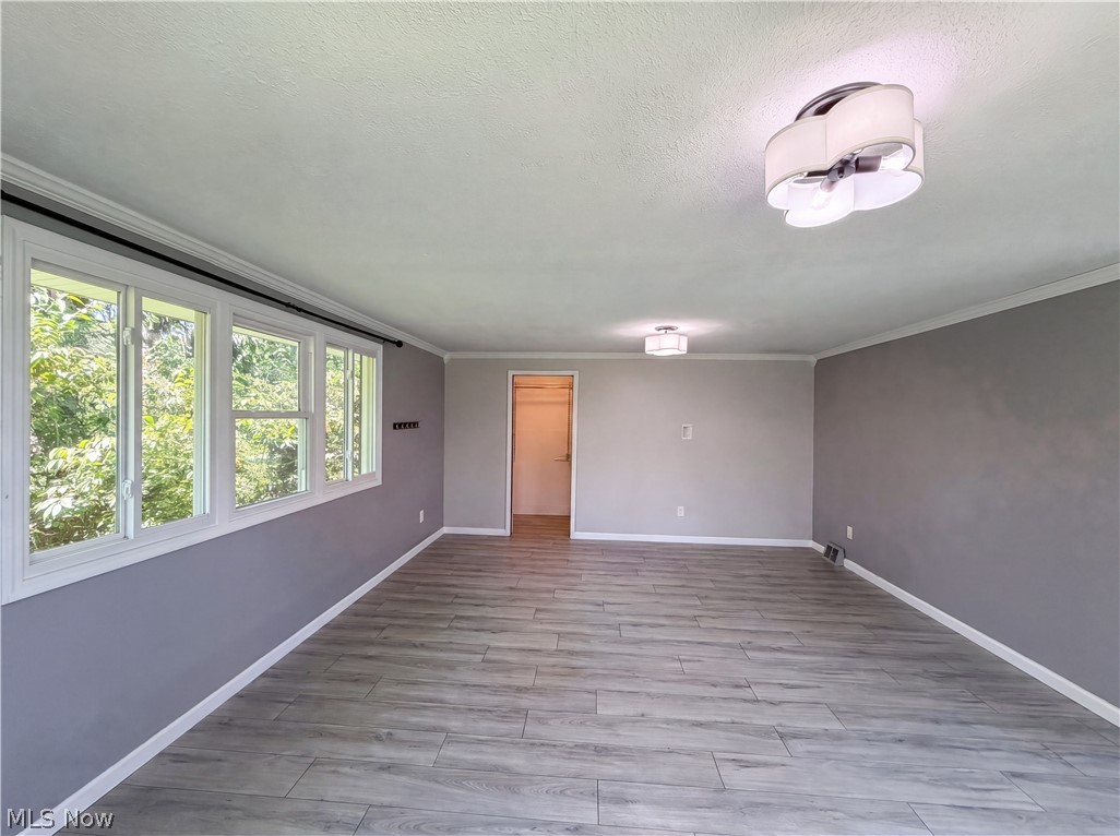 23691 Redfern Road Columbia Station, OH 44028 - Photo 10 of 29