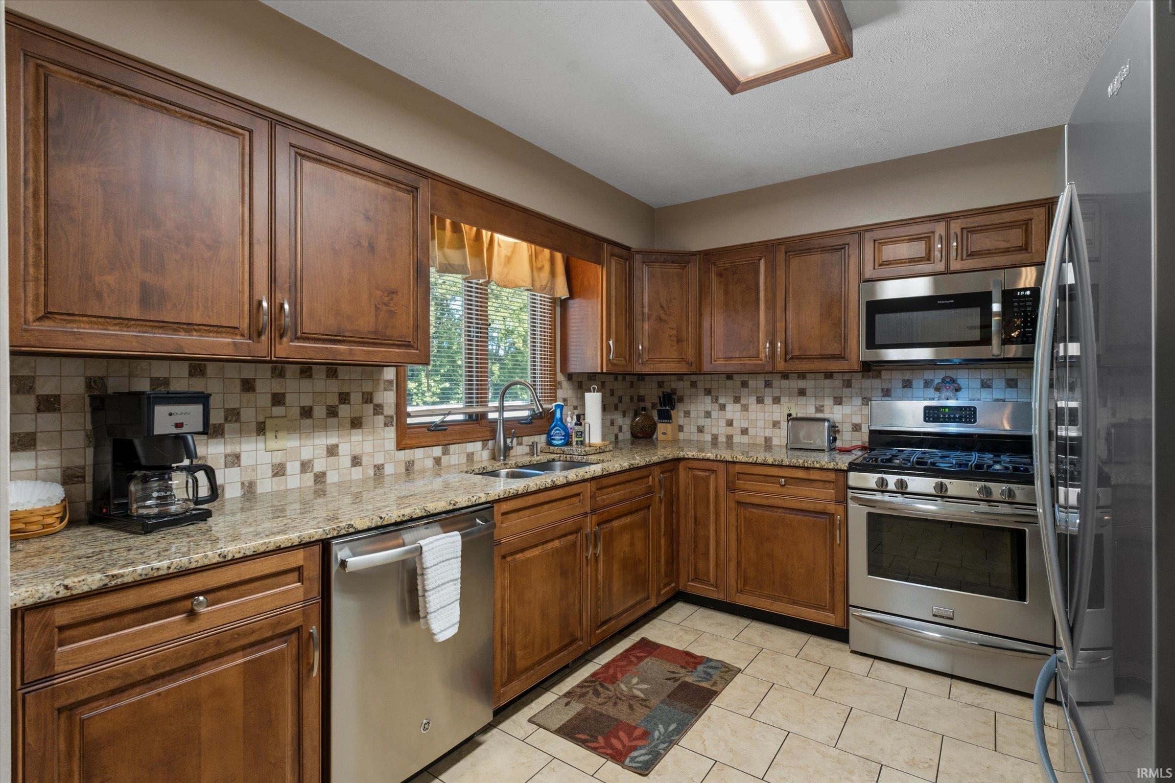 53097 Old Farm Road Elkhart, IN 46514 - Photo 10 of 47